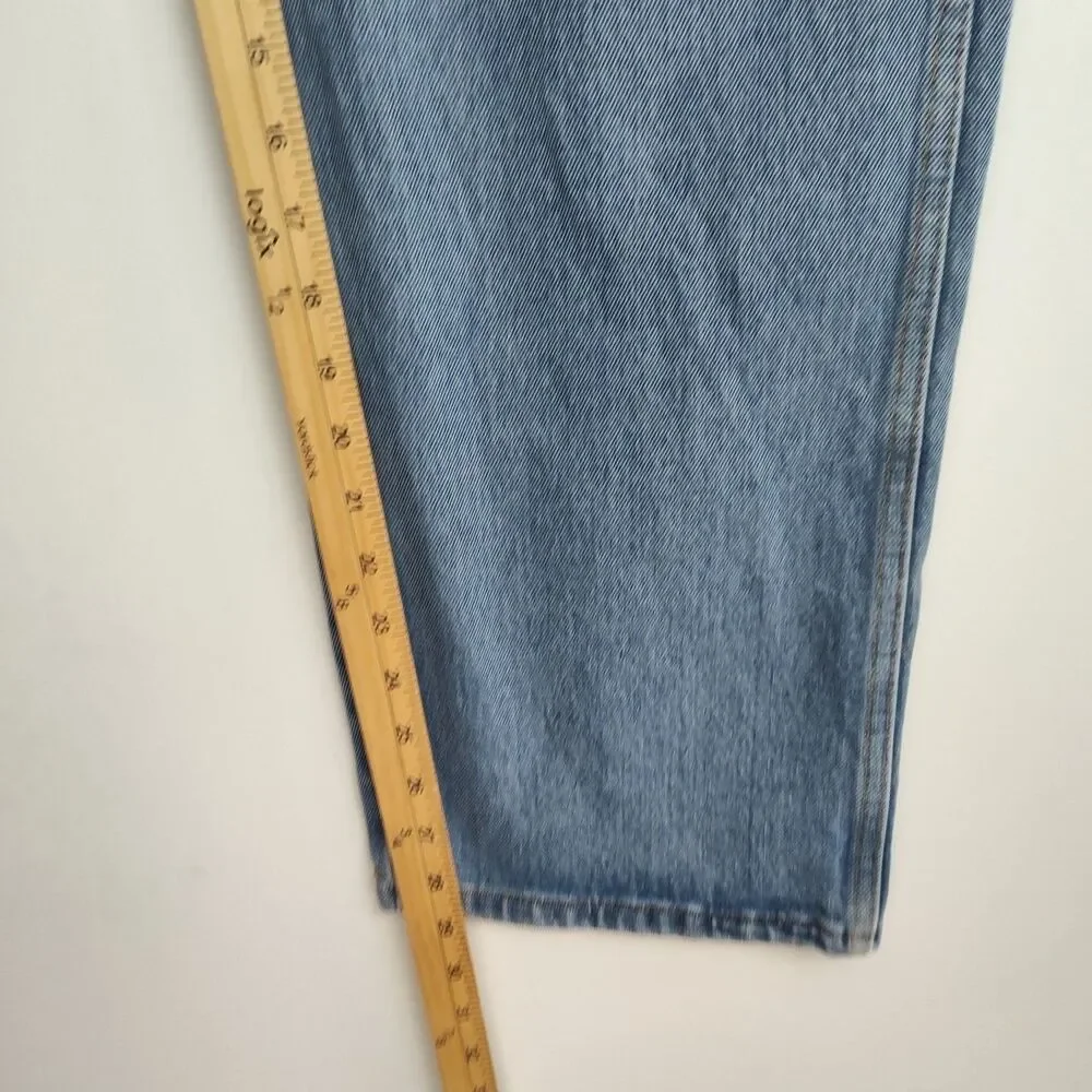 Levi's Straight Leg Jeans Men's Size 36x29 Medium Wash Blue‎